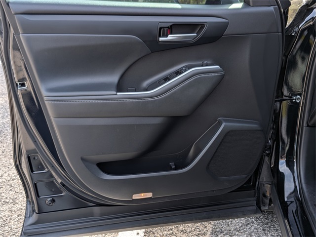 2021 Toyota Highlander XSE Black at Autostrade