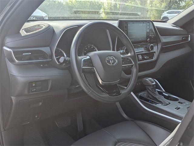 2021 Toyota Highlander XSE Black at Autostrade