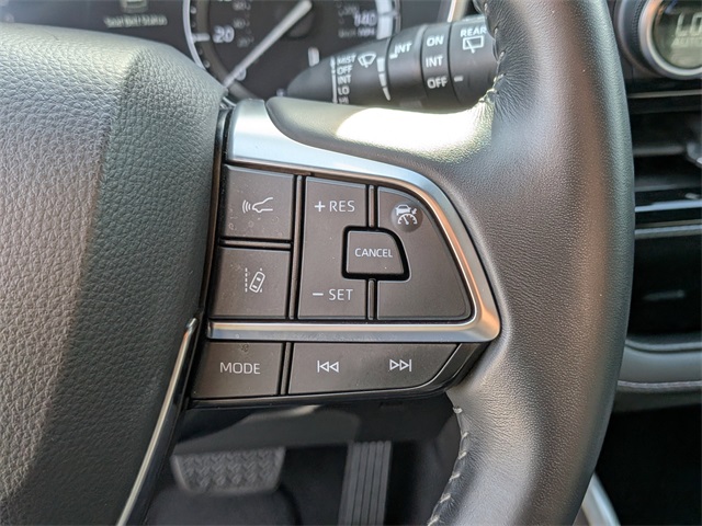 2021 Toyota Highlander XSE Black at Autostrade