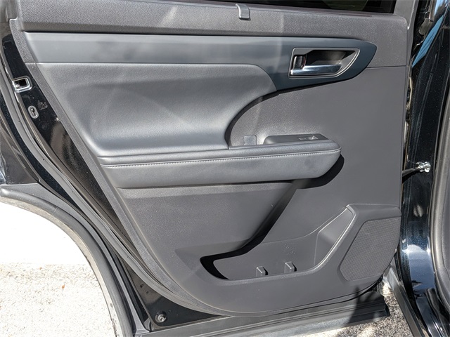 2021 Toyota Highlander XSE Black at Autostrade