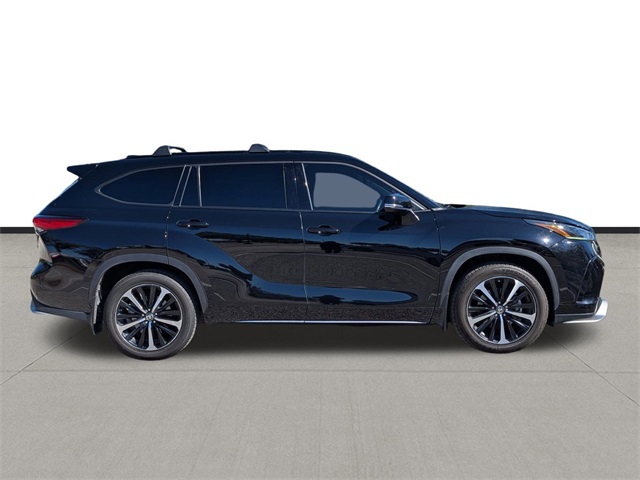 2021 Toyota Highlander XSE Black at Autostrade