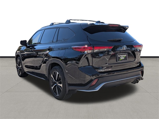 2021 Toyota Highlander XSE Black at Autostrade
