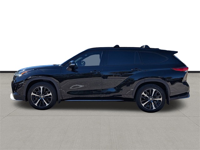 2021 Toyota Highlander XSE Black at Autostrade