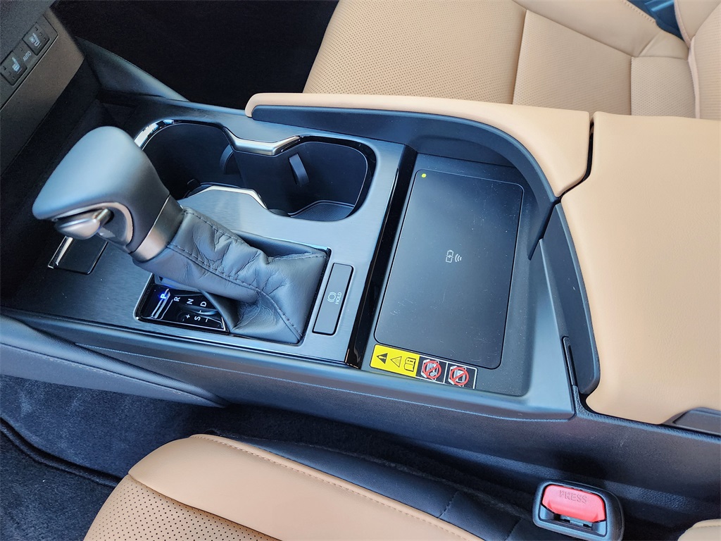 2024 Lexus ES 250 White at Westside Lexus