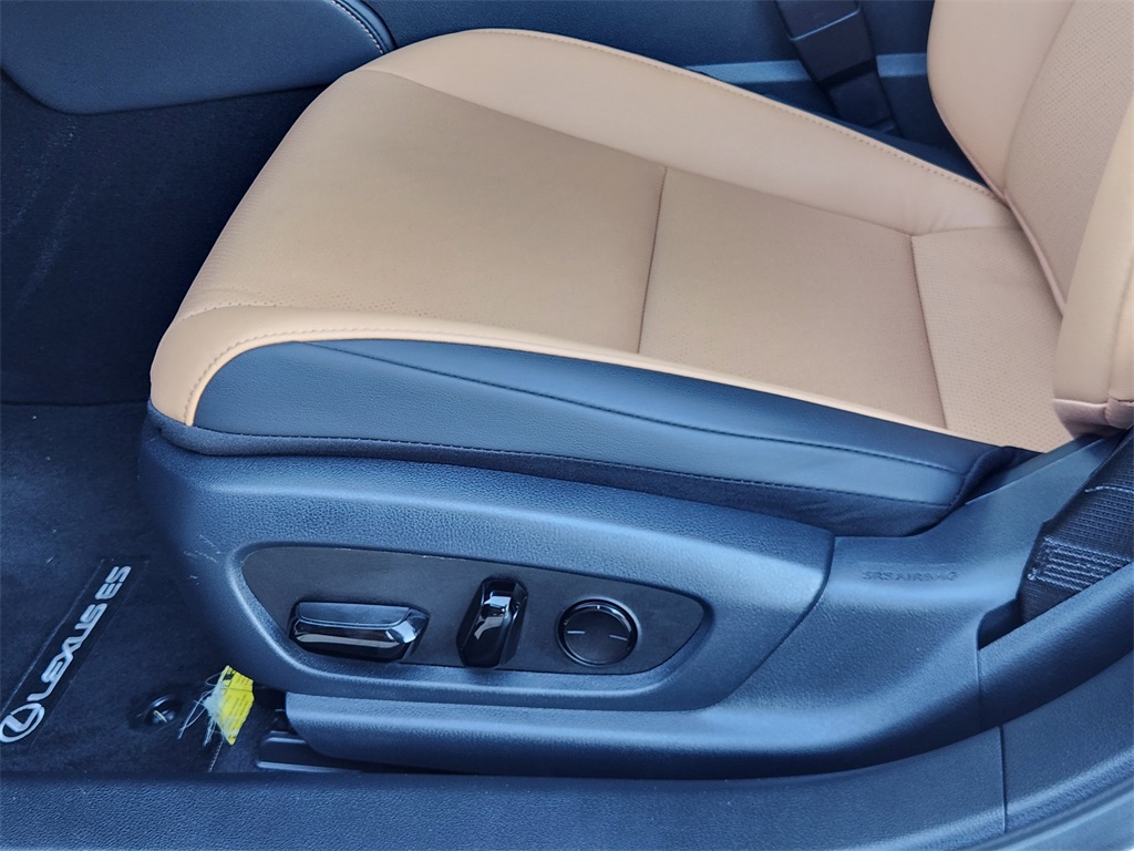 2024 Lexus ES 250 White at Westside Lexus