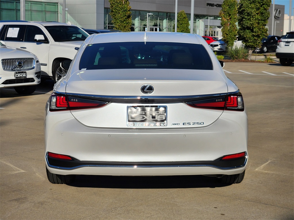 2024 Lexus ES 250 White at Westside Lexus