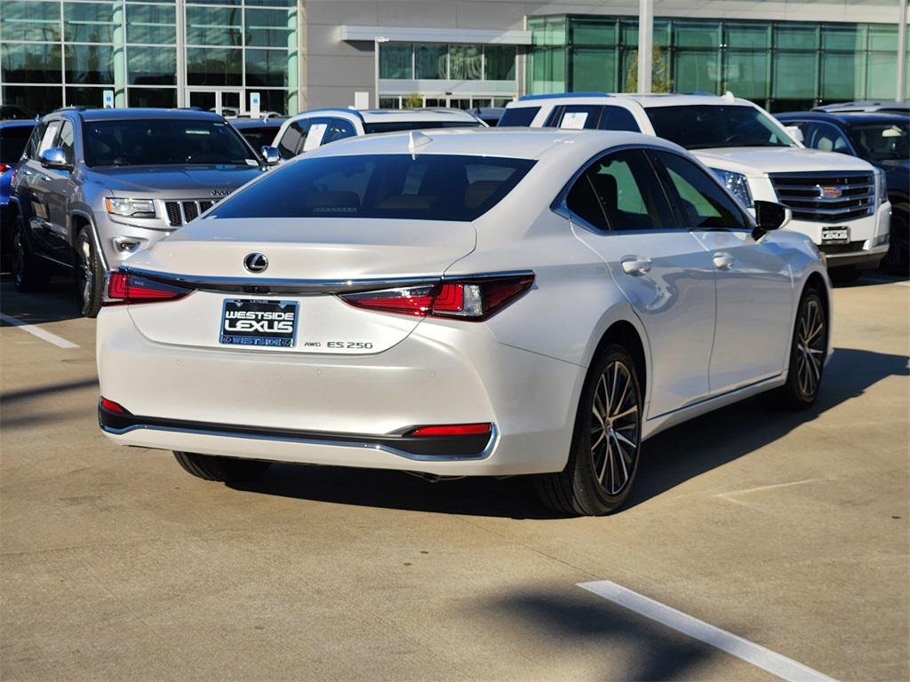 2024 Lexus ES 250 White at Westside Lexus