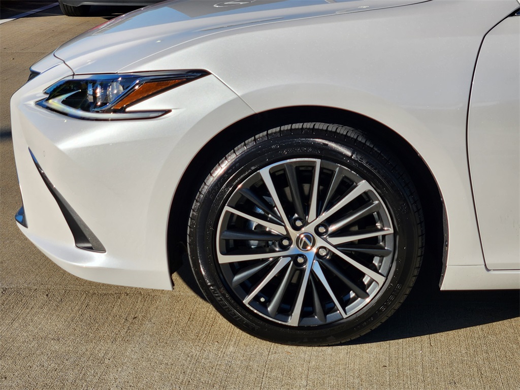 2024 Lexus ES 250 White at Westside Lexus