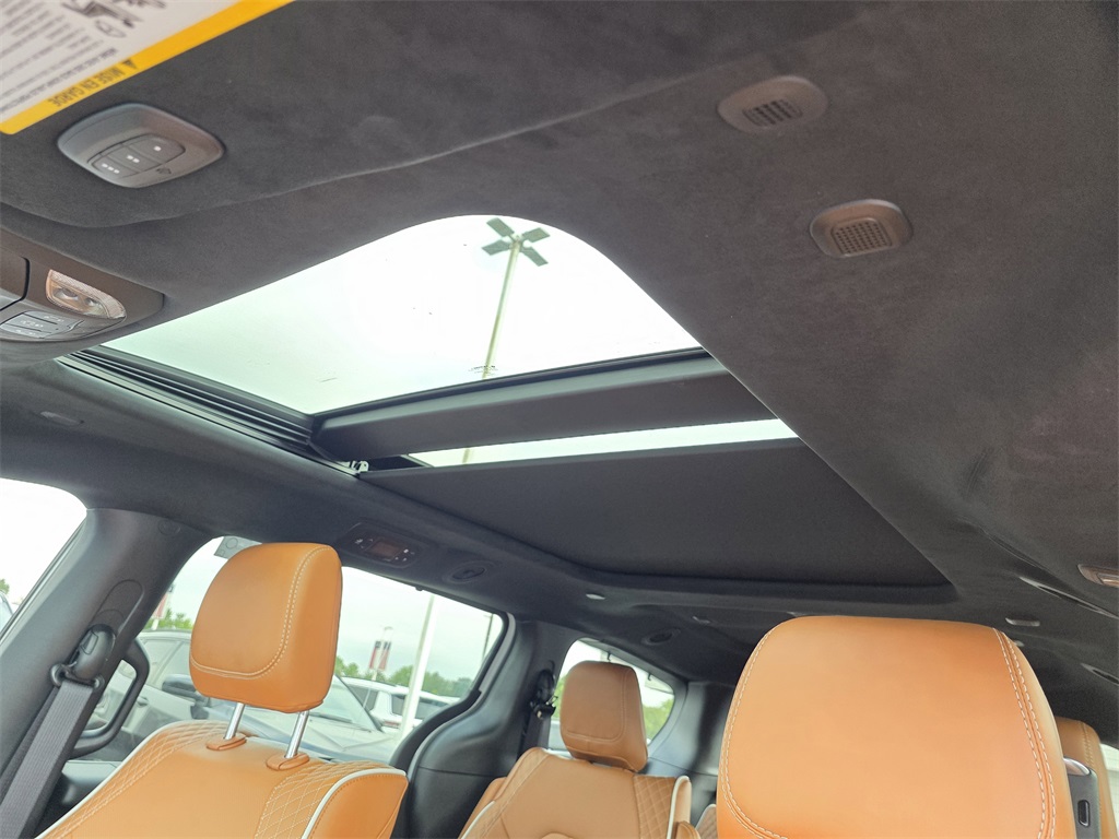 2026 Chrysler Pacifica Pinnacle White at Mac Haik CDJR North Houston