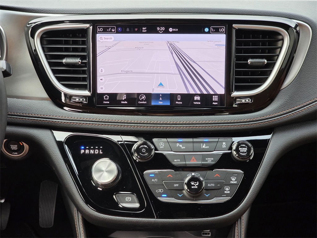 2026 Chrysler Pacifica Pinnacle White at Mac Haik CDJR North Houston