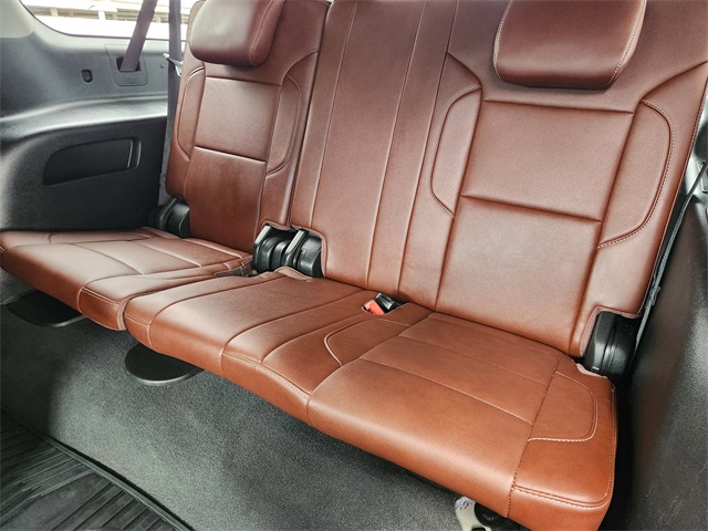 2019 Chevrolet Suburban Premier Silver at Central Houston Nissan