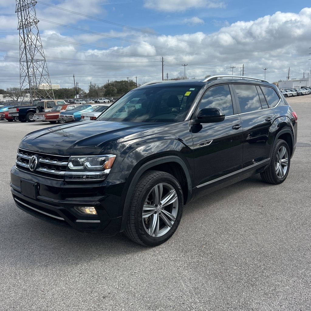 2019 Volkswagen Atlas SE FWD with Technology R-Line