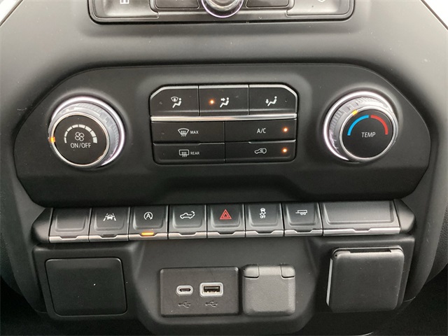 Used Car 2024 Chevrolet Silverado 1500  Custom For Sale Under $35,000 In San Antonio, Texas