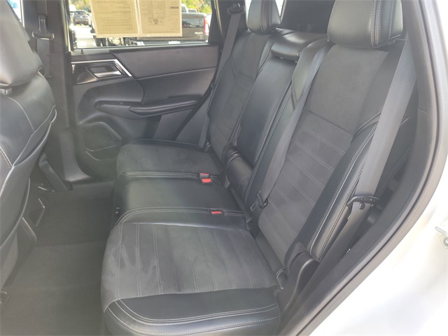 2024 Mitsubishi Outlander SE Black Edition Gray at Mac Haik CDJR North Houston