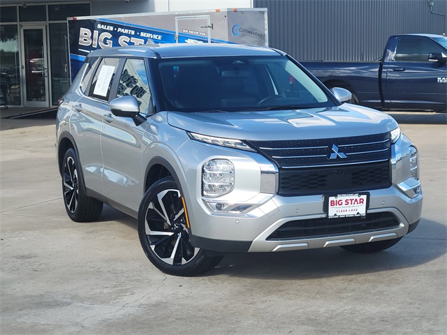 2024 Mitsubishi Outlander SE Black Edition Gray at Mac Haik CDJR North Houston