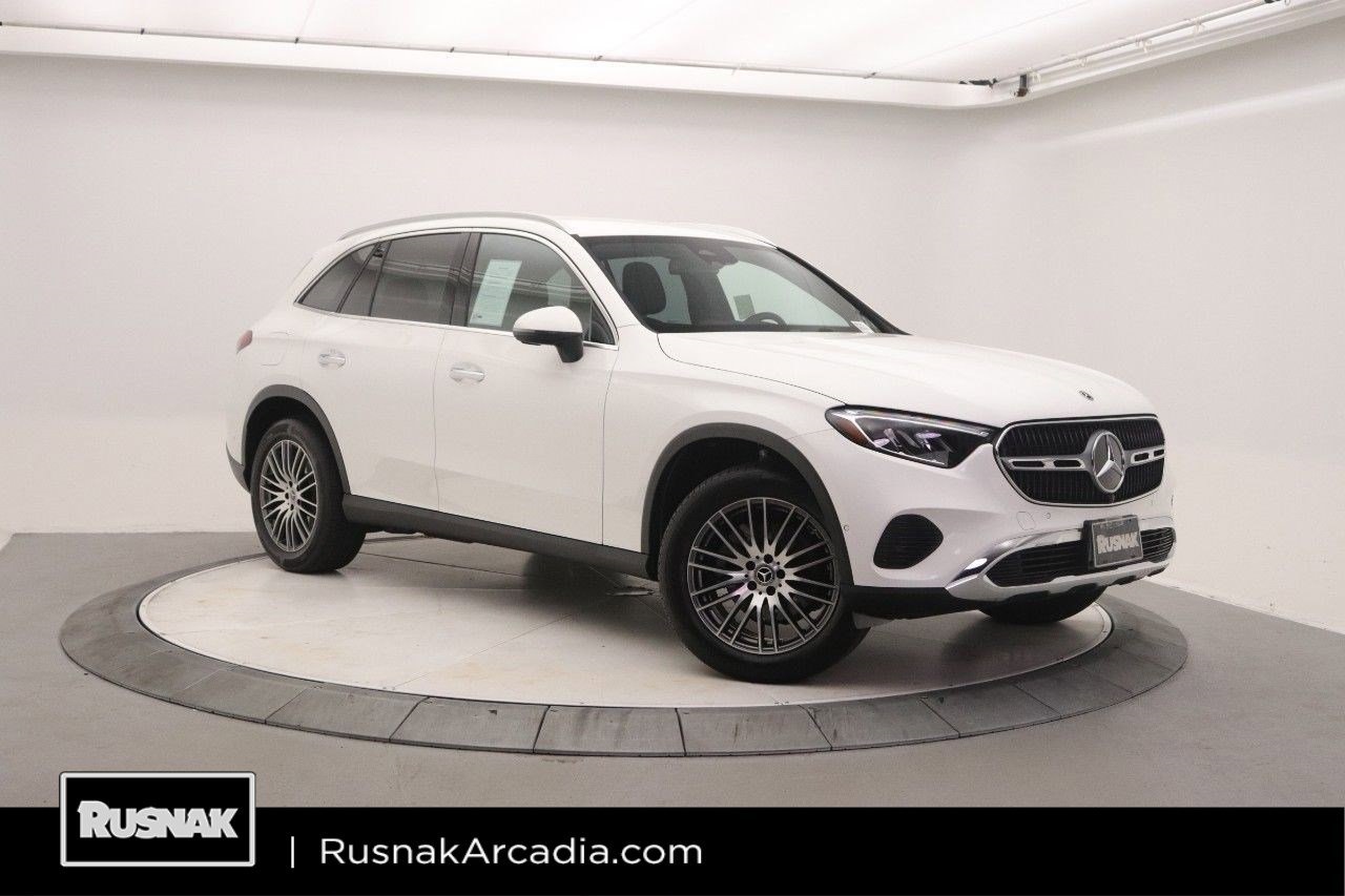 2026 Mercedes-Benz GLC 300 RWD