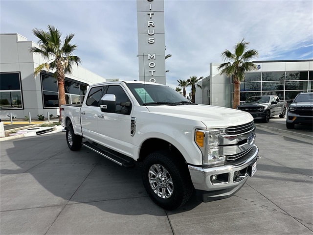 2017 Ford F-250 Super Duty Lariat Crew Cab 4WD