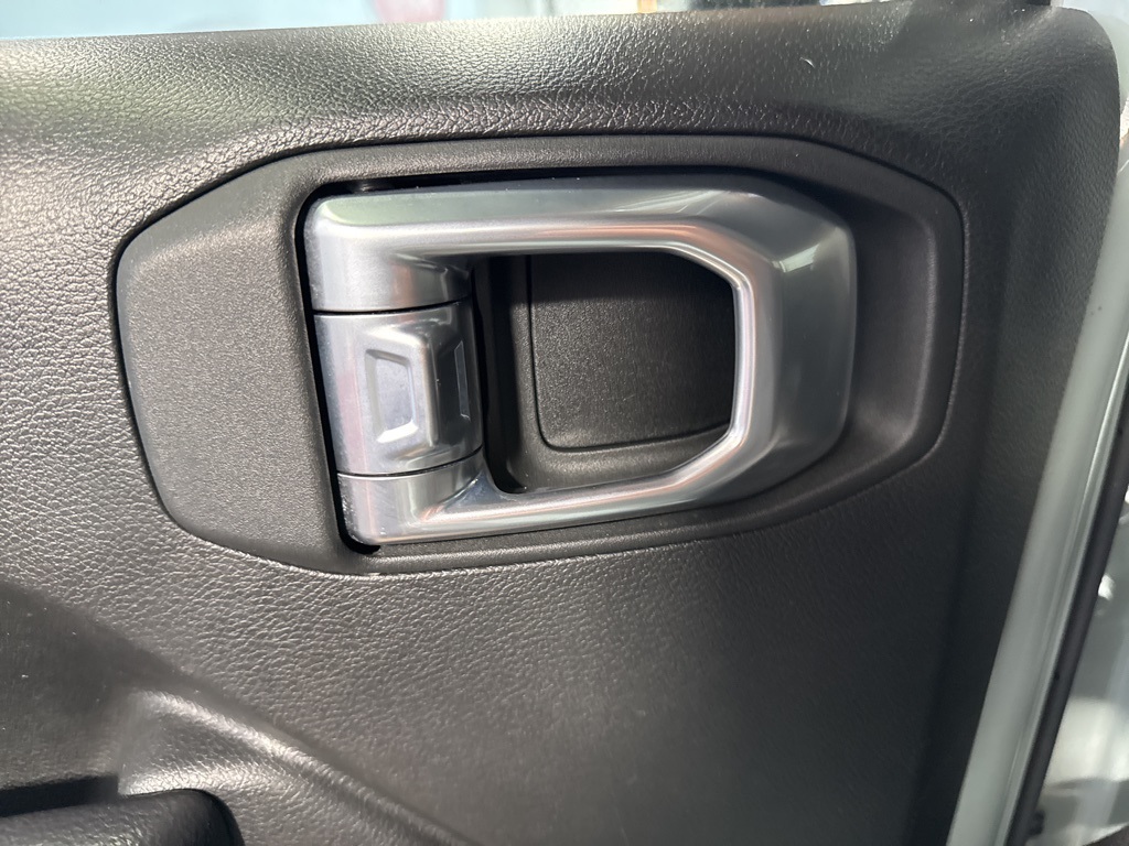 Used Car 2024 Jeep Wrangler  Willys For Sale Under $40,000 In San Juan, Puerto Rico