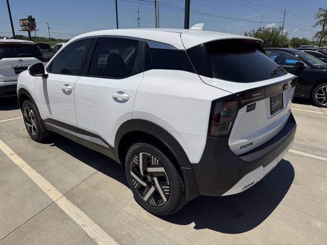 2025 Nissan Kicks SV photo 4