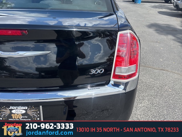 Used Car 2012 Chrysler 300  Base For Sale Under $10,000 In San Antonio, Texas
