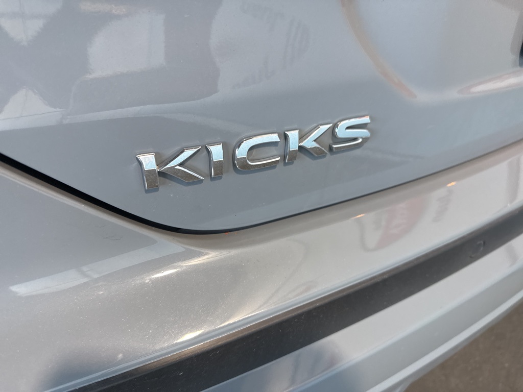 Thumbnail: 2021 Nissan Kicks - 11