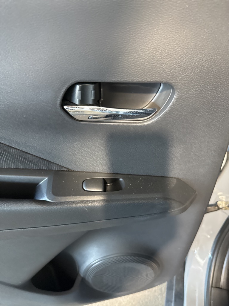 Thumbnail: 2021 Nissan Kicks - 17