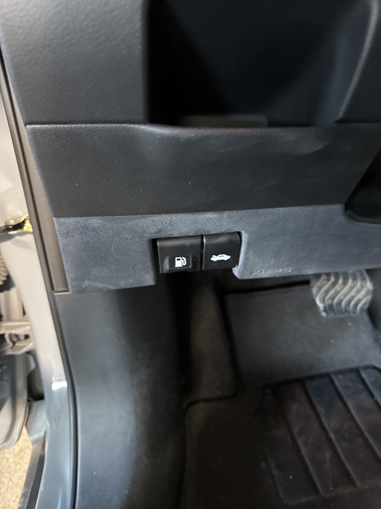 Thumbnail: 2021 Nissan Kicks - 26