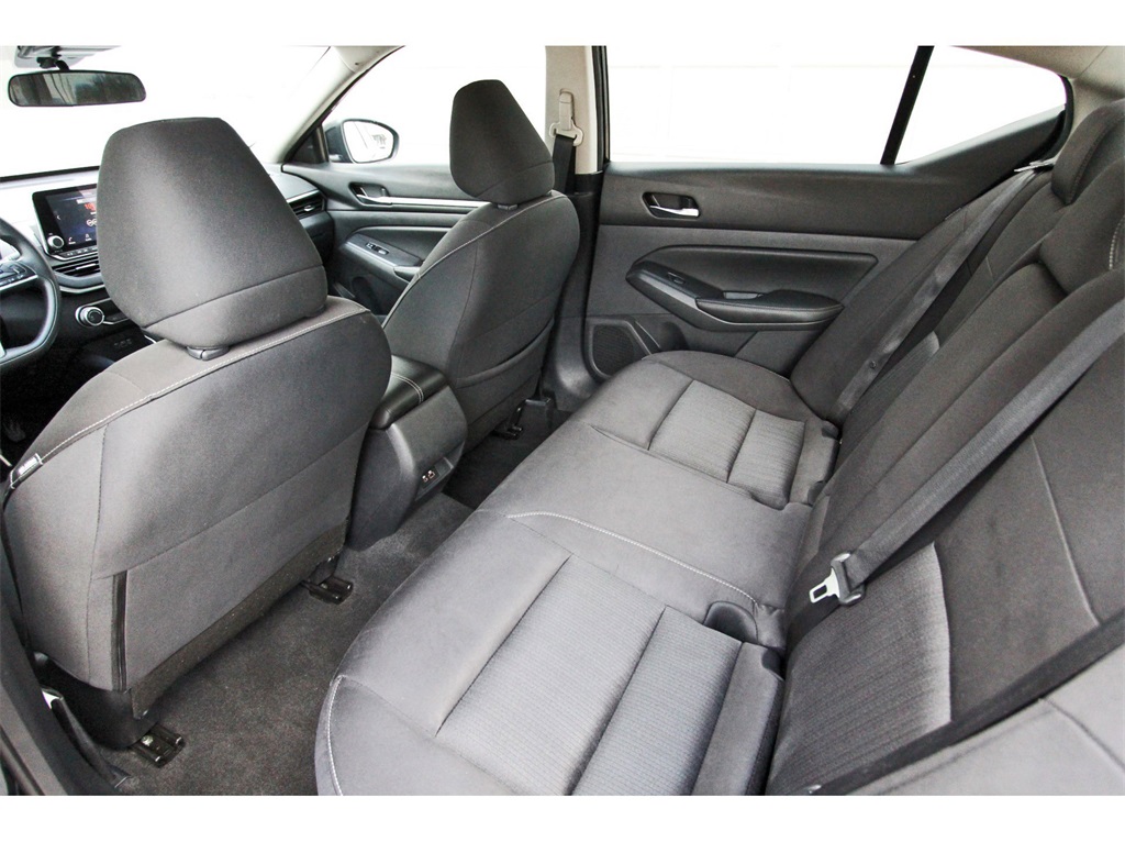 2022 Nissan Altima 2.5 SV - 10