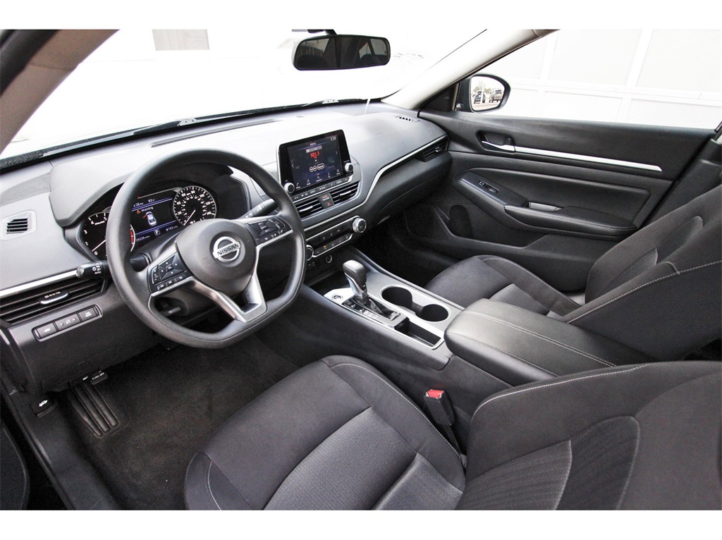 2022 Nissan Altima 2.5 SV - 11