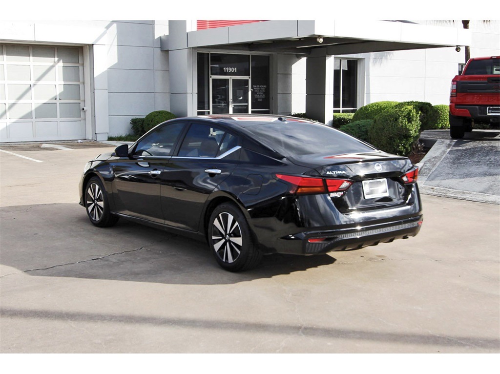 2022 Nissan Altima 2.5 SV - 2