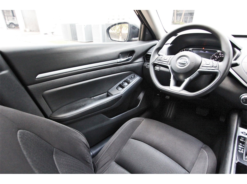 2022 Nissan Altima 2.5 SV - 5