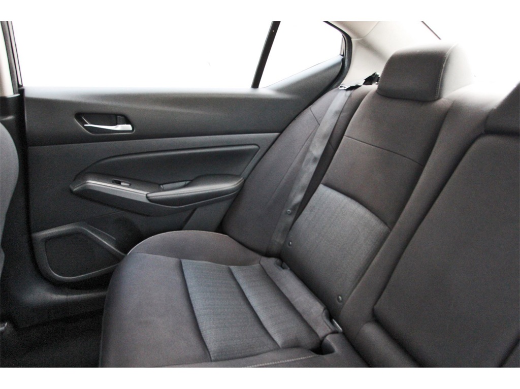 2022 Nissan Altima 2.5 SV - 8