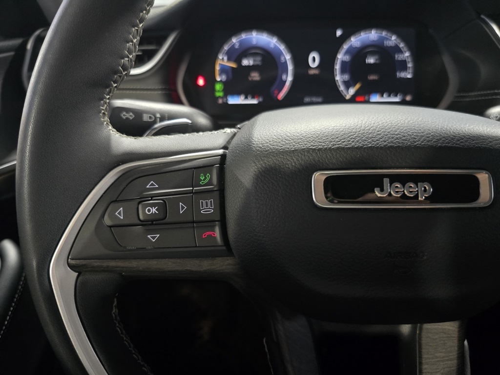 Thumbnail: 2023 Jeep Grand Cherokee - 16