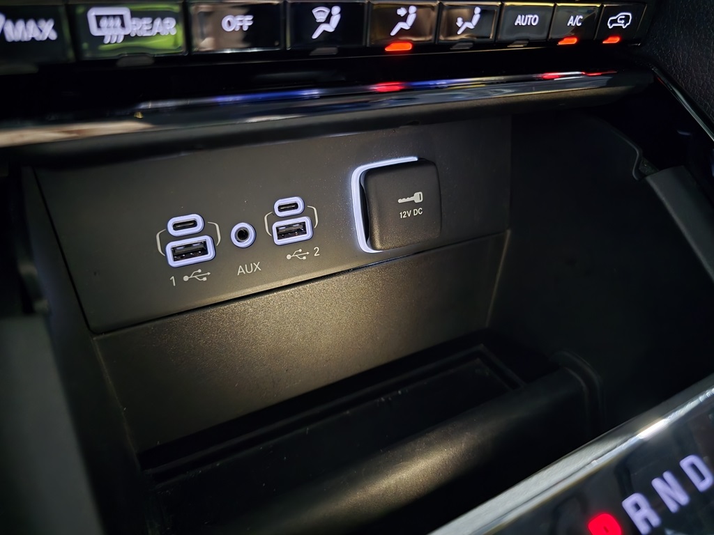 Thumbnail: 2023 Jeep Grand Cherokee - 23