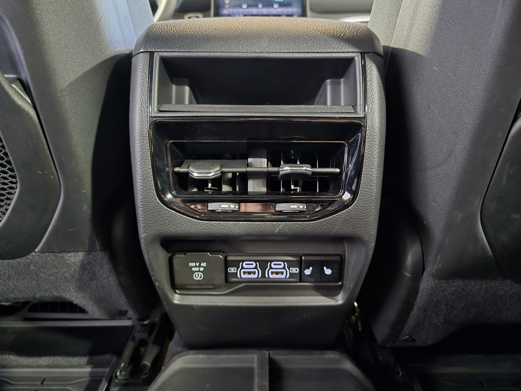 Thumbnail: 2023 Jeep Grand Cherokee - 28