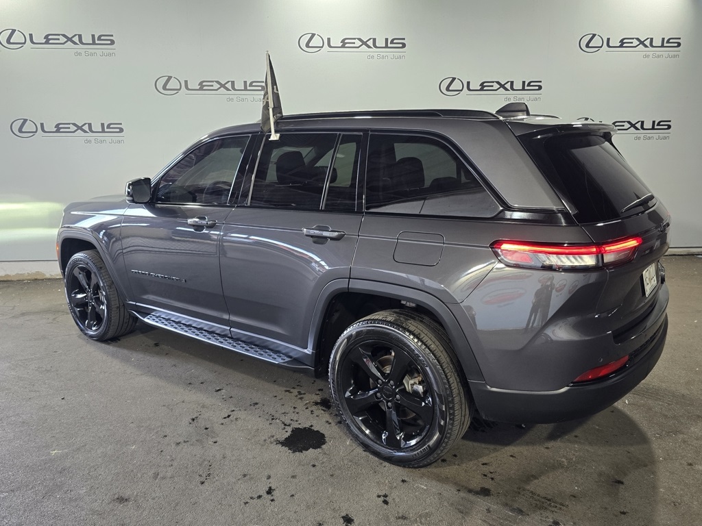 Thumbnail: 2023 Jeep Grand Cherokee - 8