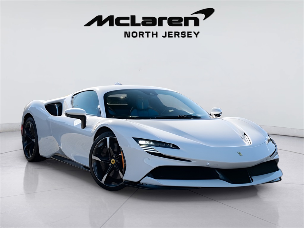 2023 Ferrari SF90 Stradale Base photo 3