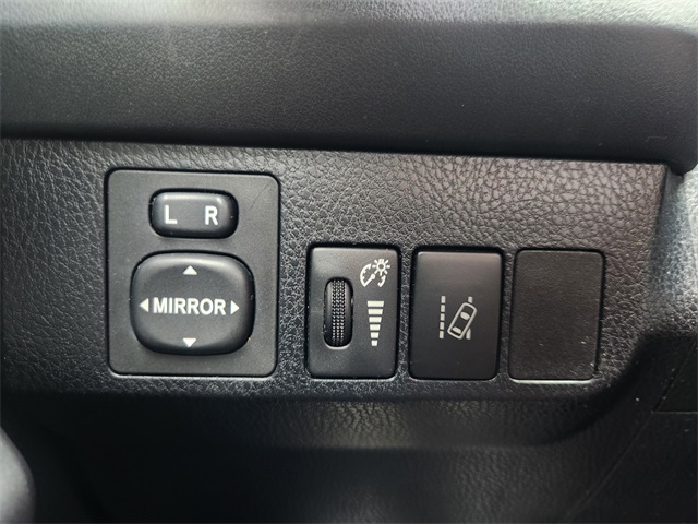 2018 Toyota RAV4 LE Silver at Emmons Autoplex