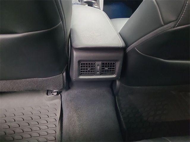 2021 – Toyota – Camry