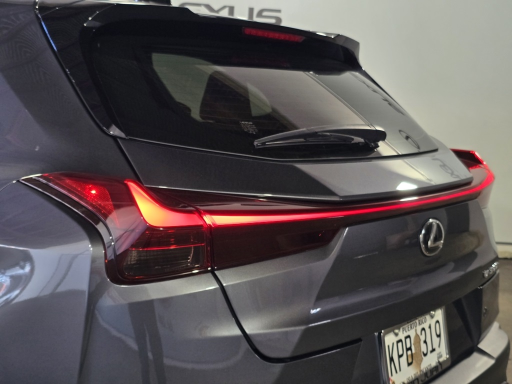 Thumbnail: 2025 Lexus UX - 10
