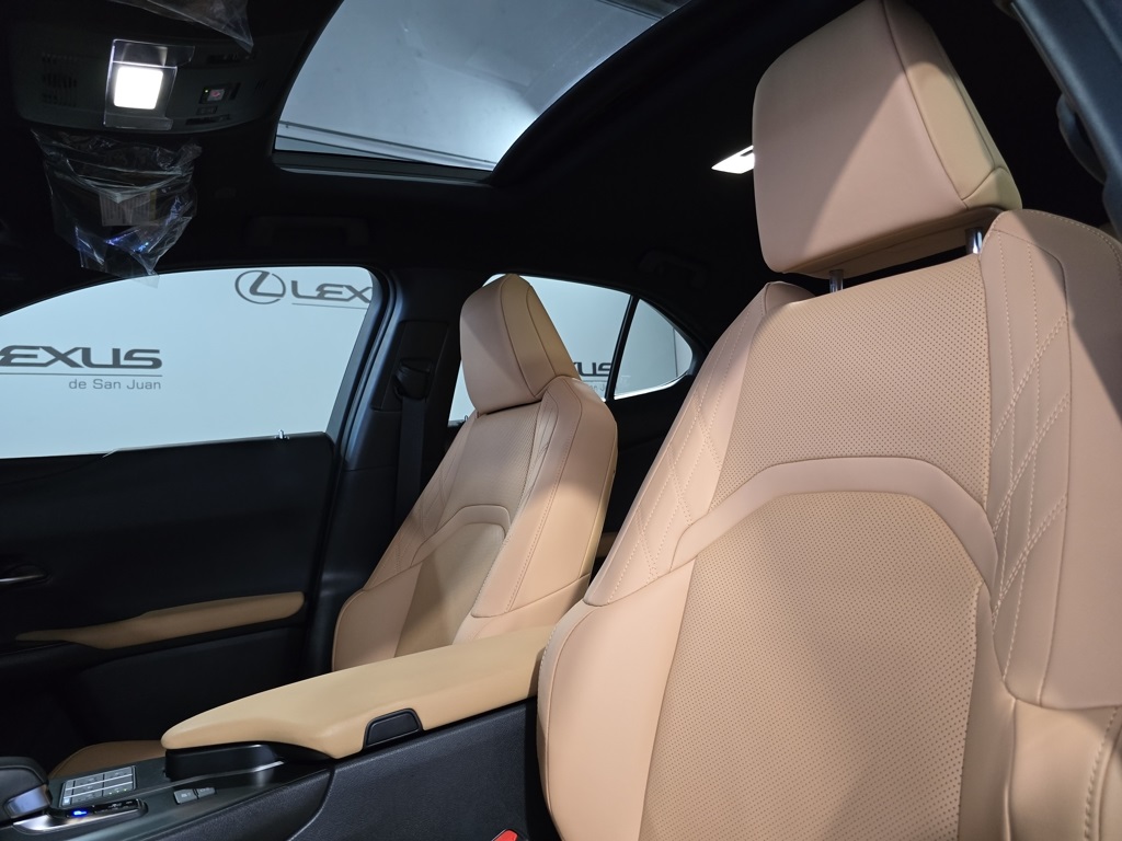 Thumbnail: 2025 Lexus UX - 15