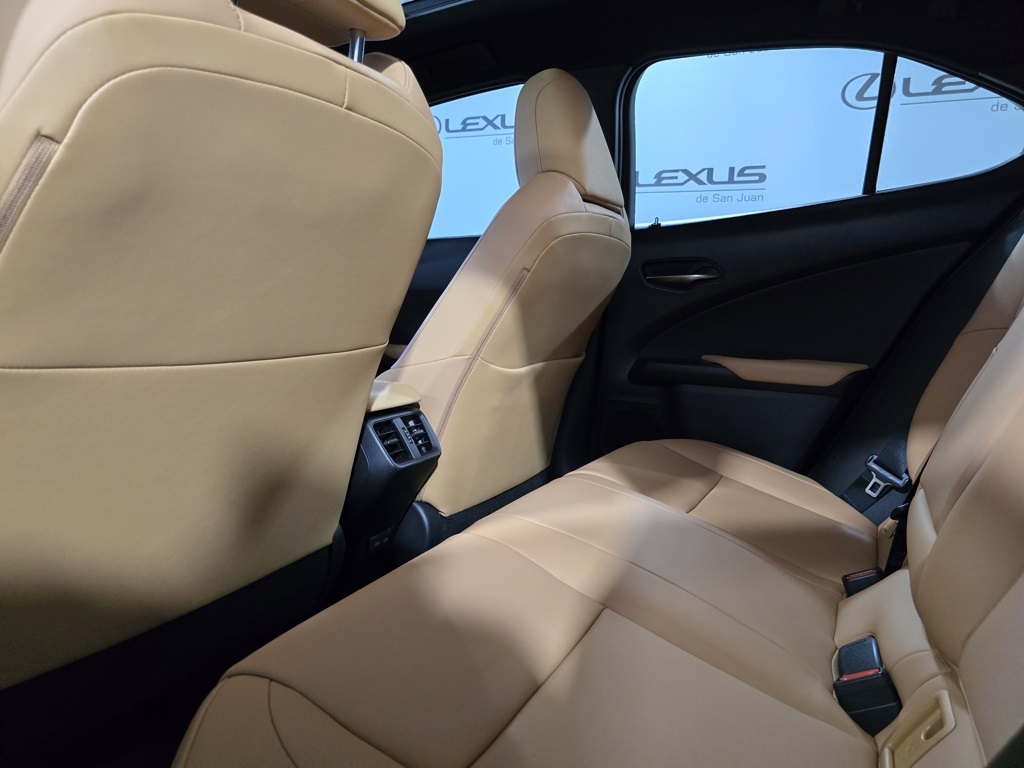 Thumbnail: 2025 Lexus UX - 26