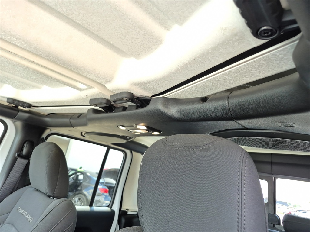 2023 Jeep Gladiator Overland White at Big Star Buick GMC