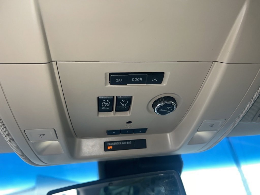 Used Car 2017 Gmc Yukon  Denali For Sale Under $35,000 In Floresville, Texas