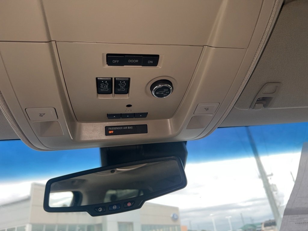 Used Car 2017 Gmc Yukon  Denali For Sale Under $35,000 In Floresville, Texas