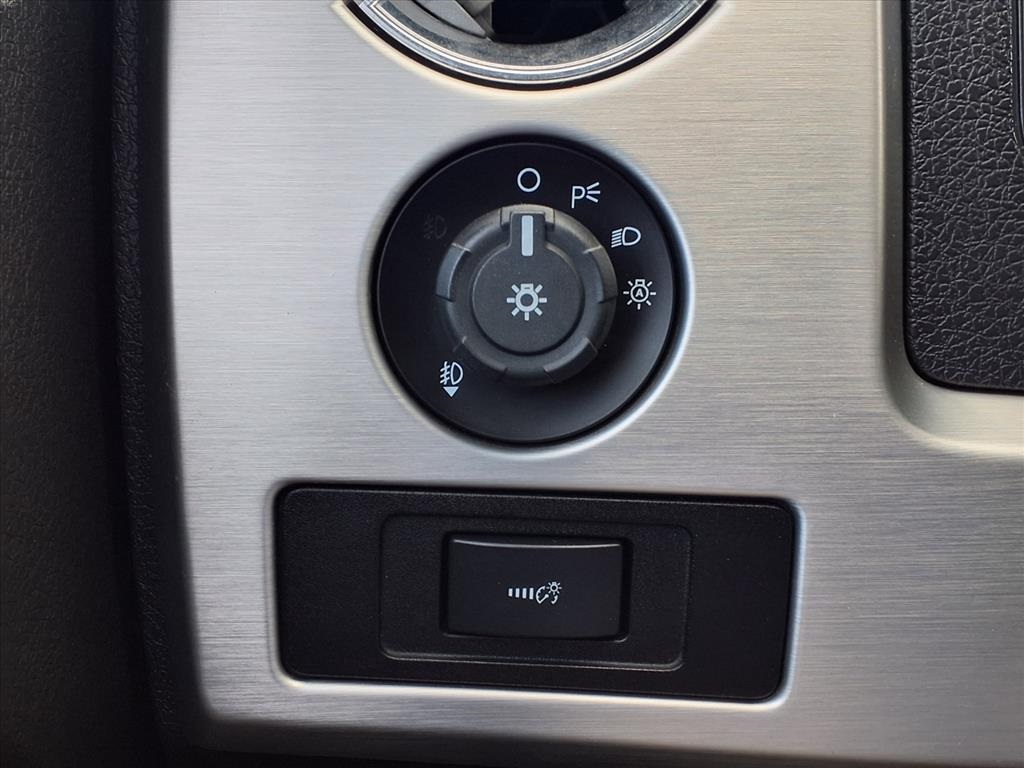 2014 Ford F-150 Platinum White at Emmons Autoplex