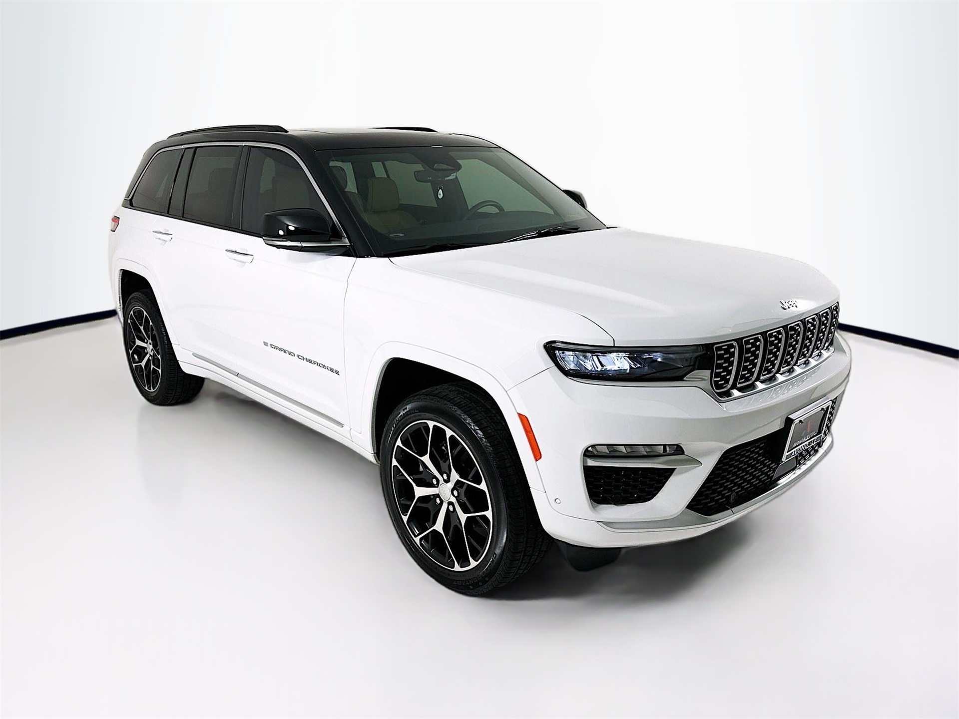 2025 Jeep Grand Cherokee Summit 4WD