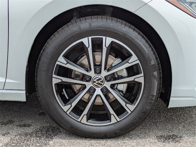 2025 Volkswagen Jetta 1.5T Sport - 9