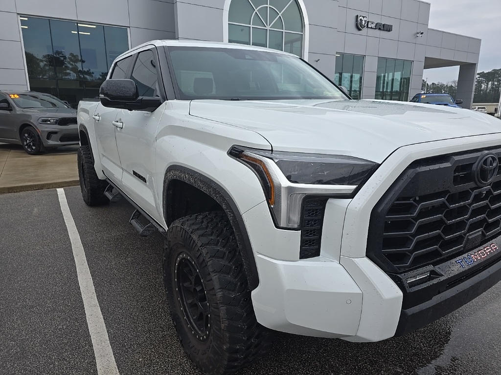 2025 Toyota Tundra Limited CrewMax Cab 4WD