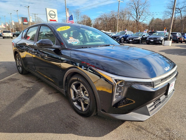 2025 Kia K4 LXS FWD